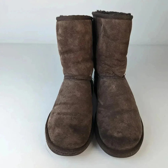 UGG Australia Classic Short Boots - 9 - Picture 6 of 8